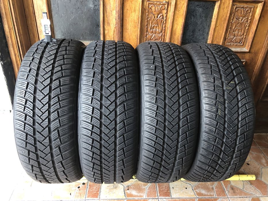 205 55 17 Vredestein de iarna