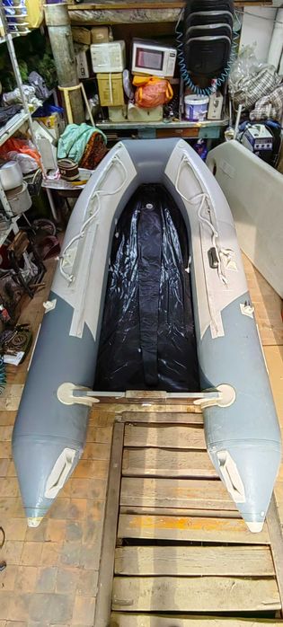 Лодка с мотором.