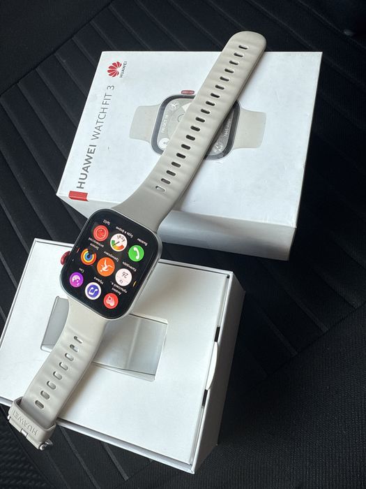 Срочна продам смарт часы Watch Fit 3