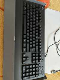 Vând tastatura gaming logitech G213