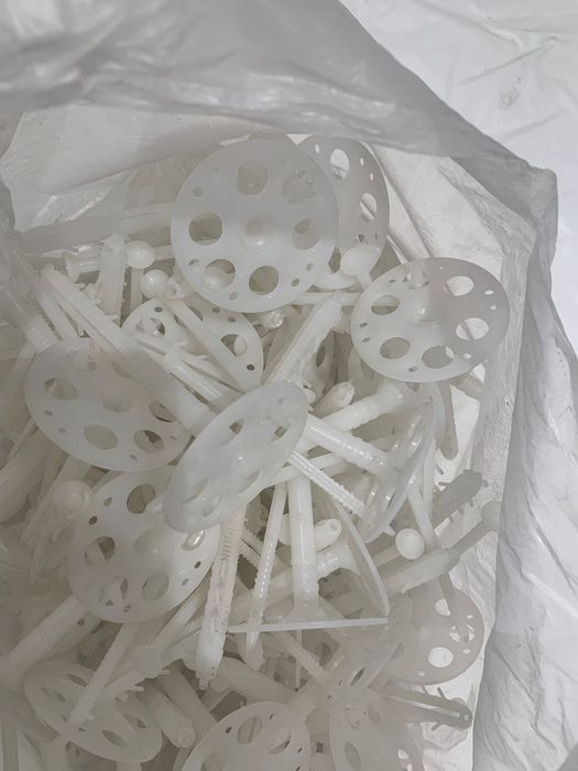 Продаю остатки стройматериалов