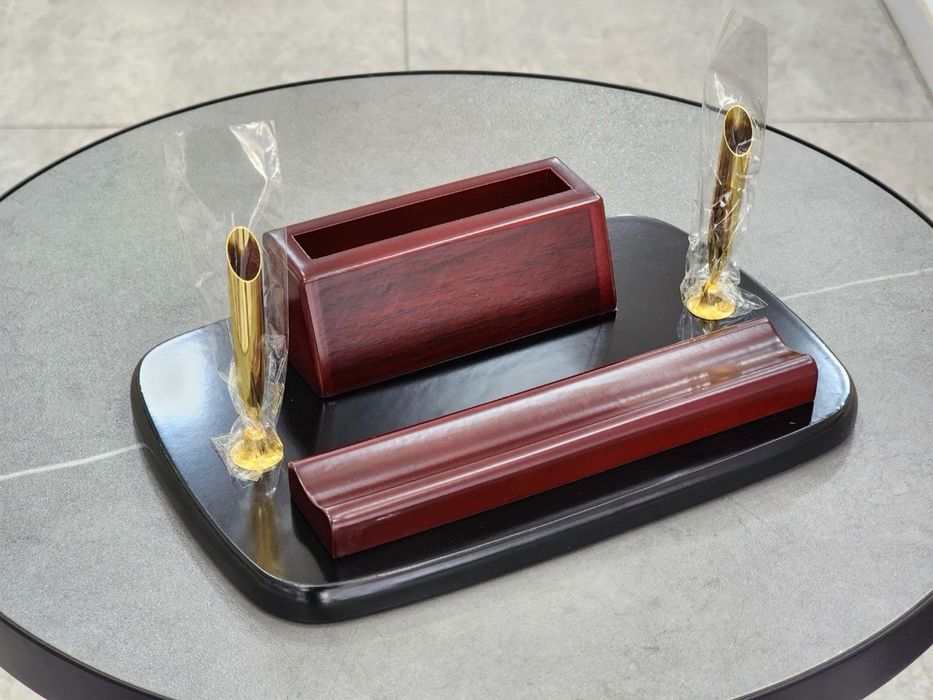 Набор офисных аксессуаров из дерева 8PCS (премиум-класс)