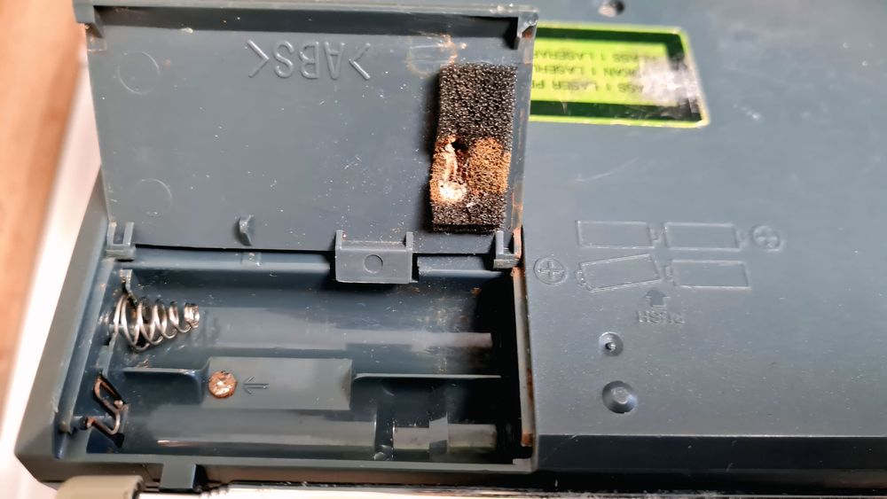 Sony icf-CD2000S, FM/MW/SW, CD плеер.