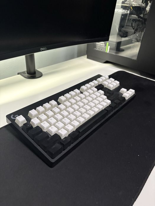 Tastura gaming logitech g pro custom