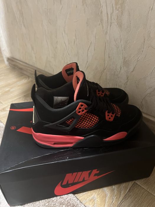 Jordan 4 red edition