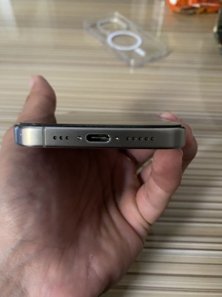 Iphone 15 pro 128 gb