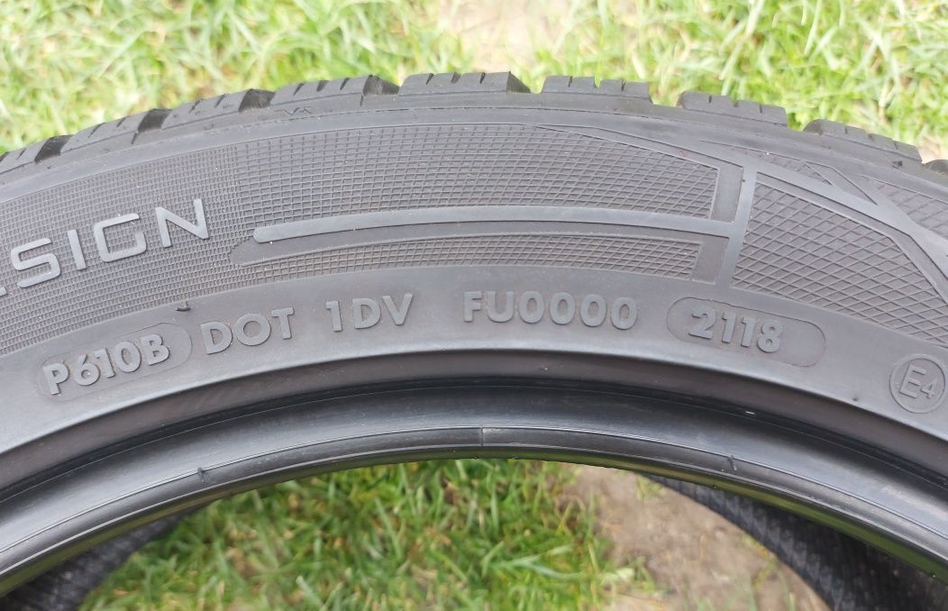 Set 2buc 235/45 R18 98V Vredestein M+S iarnă