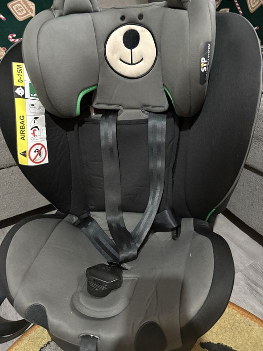 Scaun auto cu isofix