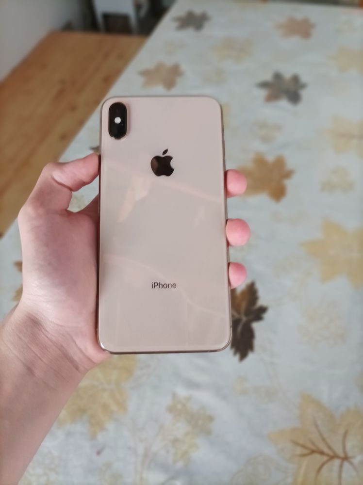 Iphone xs max sotiladi idial