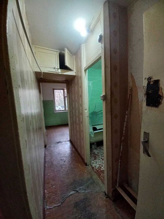 1 хоналик 1-этаж ойбек роддом Вика магазинни оркаси