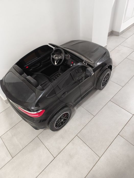 Mașinuță pentru copii electrica