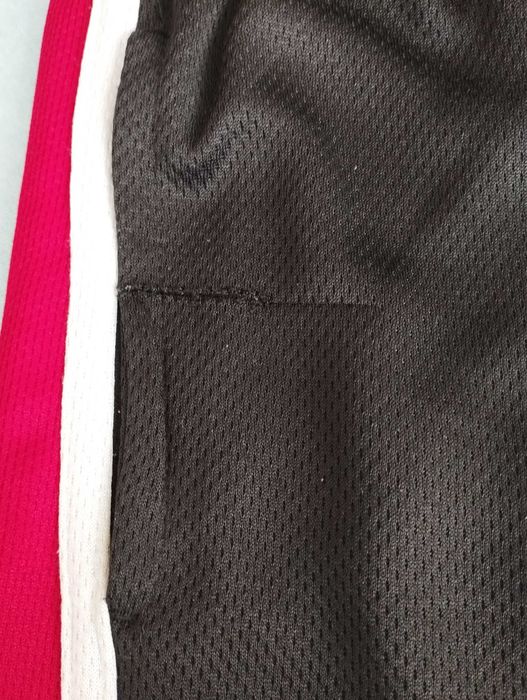 Vand pantaloni scurti Reebok