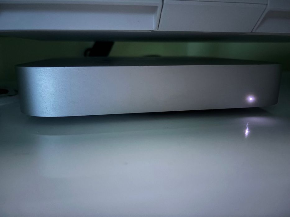 Mac Mini M2 8 Gb 256 GB + Accesorii Apple