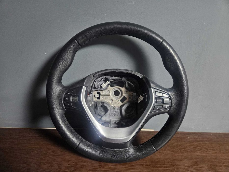 Volan sport cu comenzi BMW seria 1 f20 f21 F30 F31 complet xy