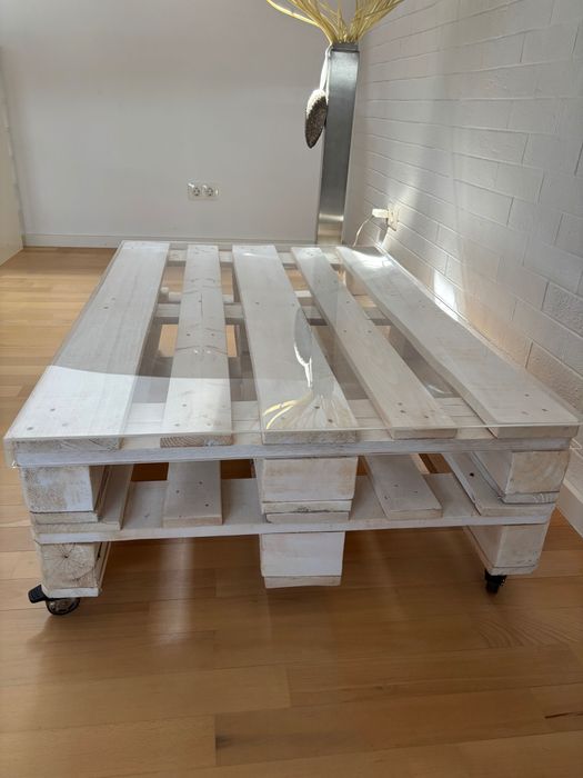 Masa lemn europaleti, roti si suport de plexiglas