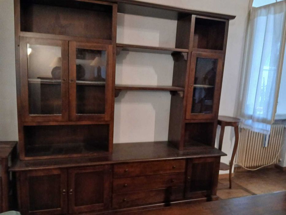 Vitrine din Lemn Masiv Diverse Modele si Marimi