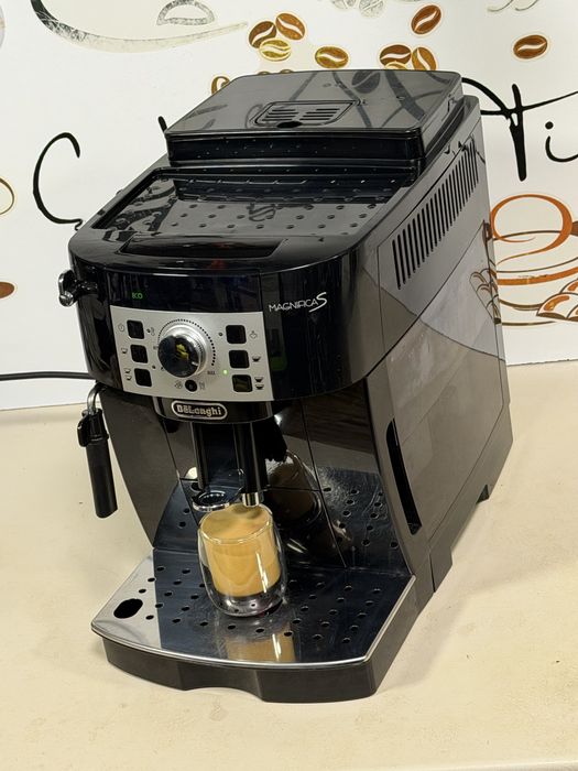 Кафемашина кафе автомат delonghı magnifica S с гаранция