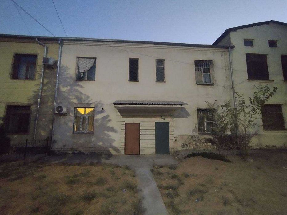 Продается 5 ком квар котеджного типа Метро Буюк Ипак йули Художников