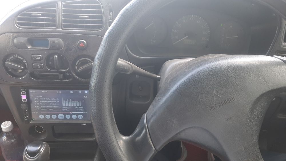 Продам машину мицубиси срочно