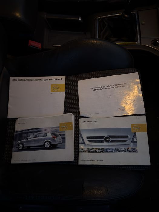 2004 Opel Signum 1.9 CDTI