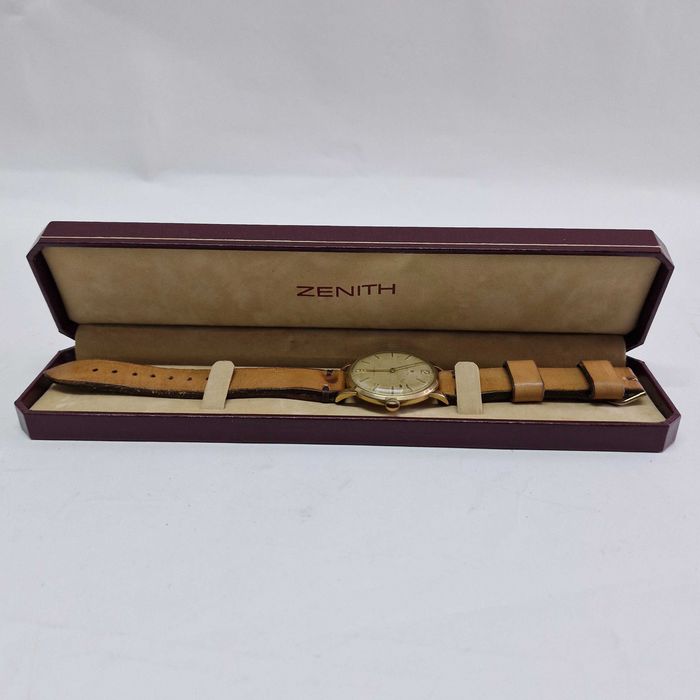 Liquid Money vinde - Ceas vintage Zenith Stellina 35mm