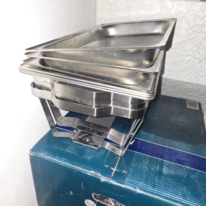 Cuptor cu microunde profesional 34L sigilat. 800 lei si 3 Chafing-dish