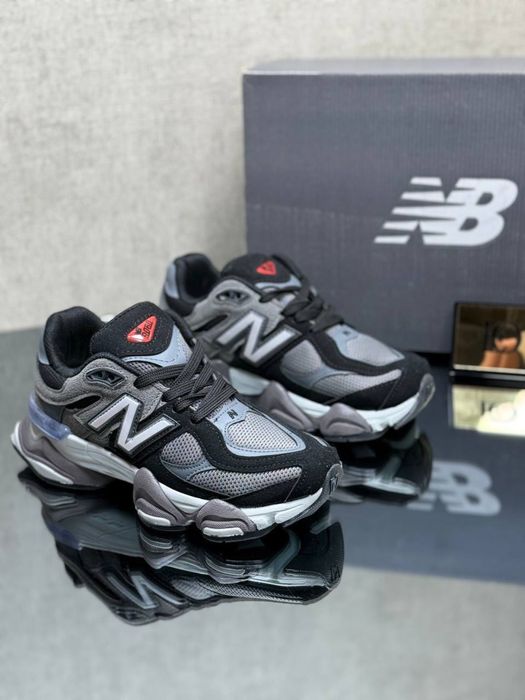 Дамски маратонки New Balance 9060