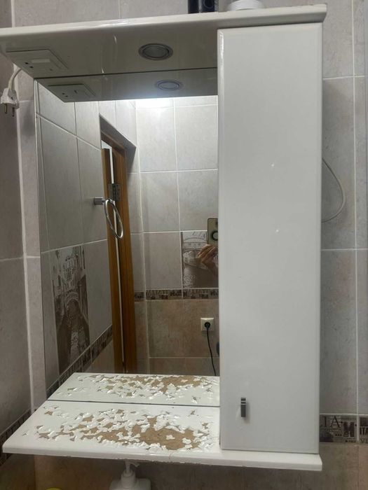 Шкафчик в ванную комнату