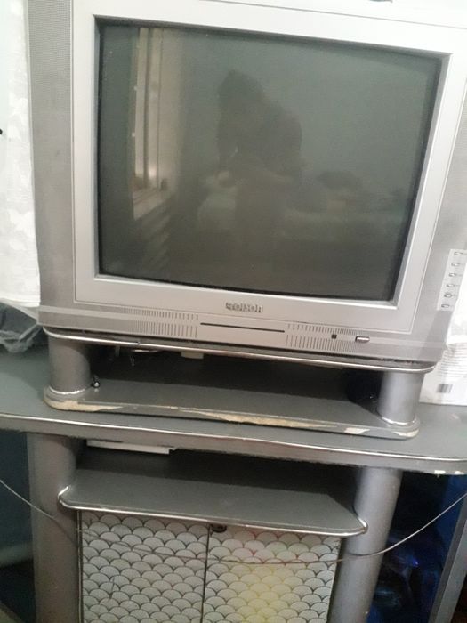 Televizor sotiladi retro