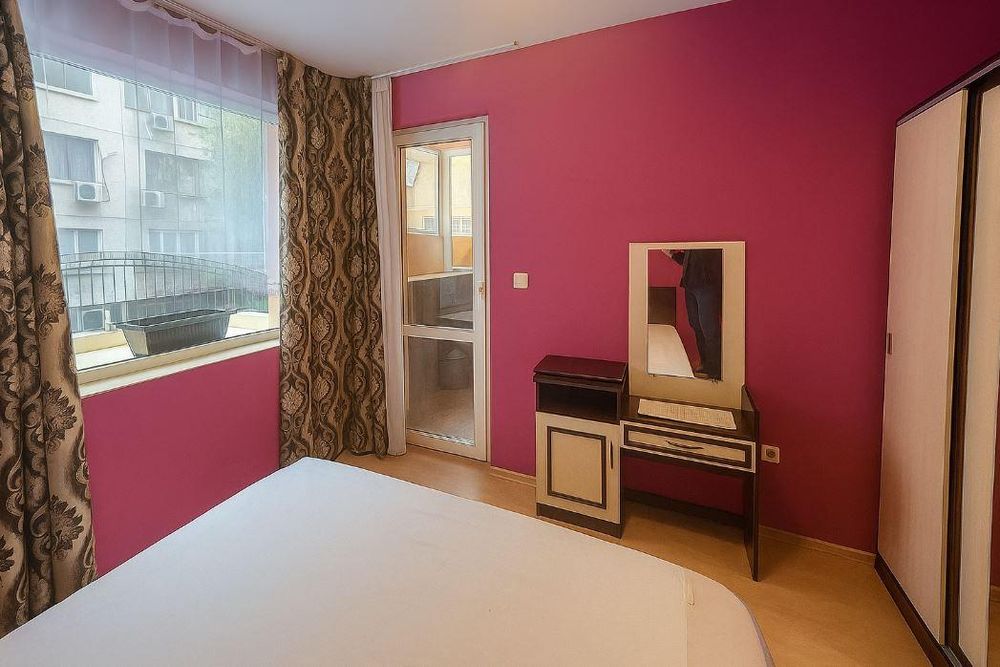 Двустаен апартамент в района на Колхозен пазар!