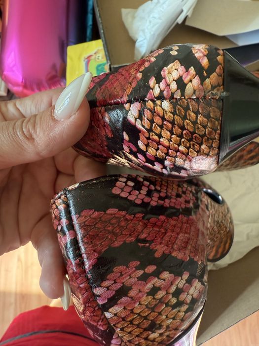 Елегантни обувки на ток Galdini