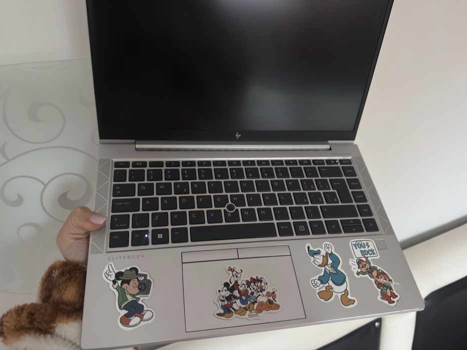 Laptop HP EliteBook 840 AERO G8 - Full HD, Performanță Business