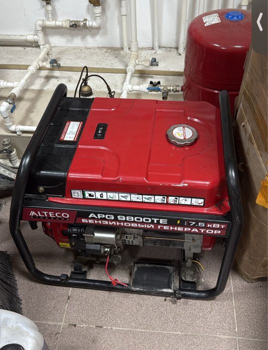 Продам бензиновый генератор Alteco 7.5 кВт