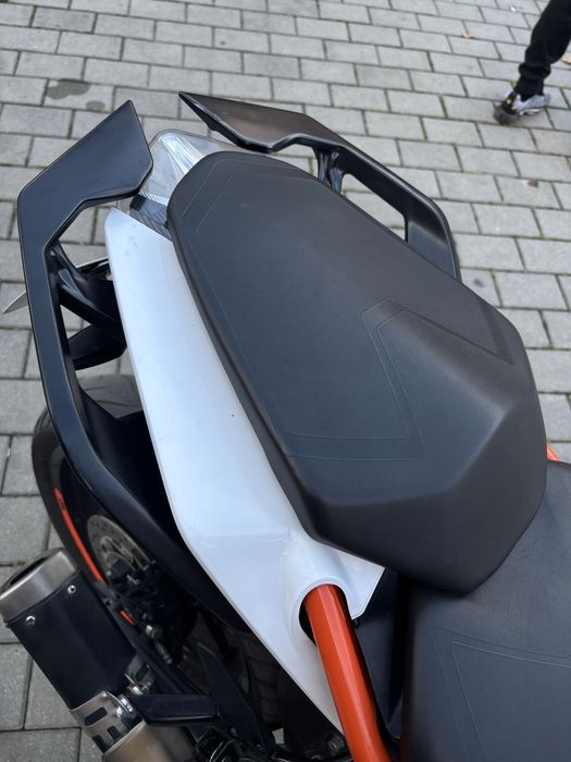 Ktm duke 125