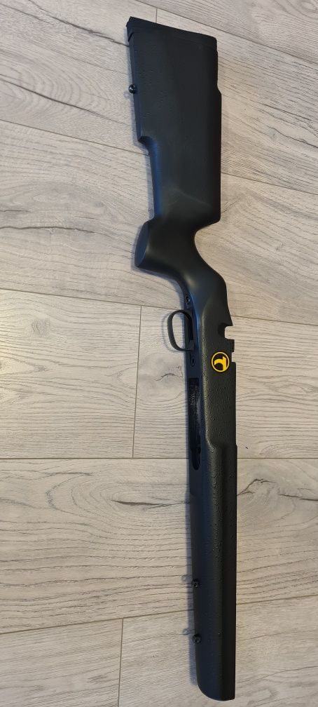 Vând pat Boyds Pro Varmint Savage Axis