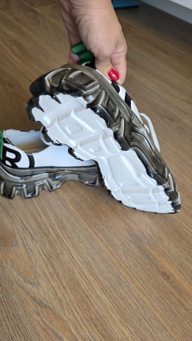 Продавам маратонки. НОВИ! НЕИЗПОЛЗВАНИ!