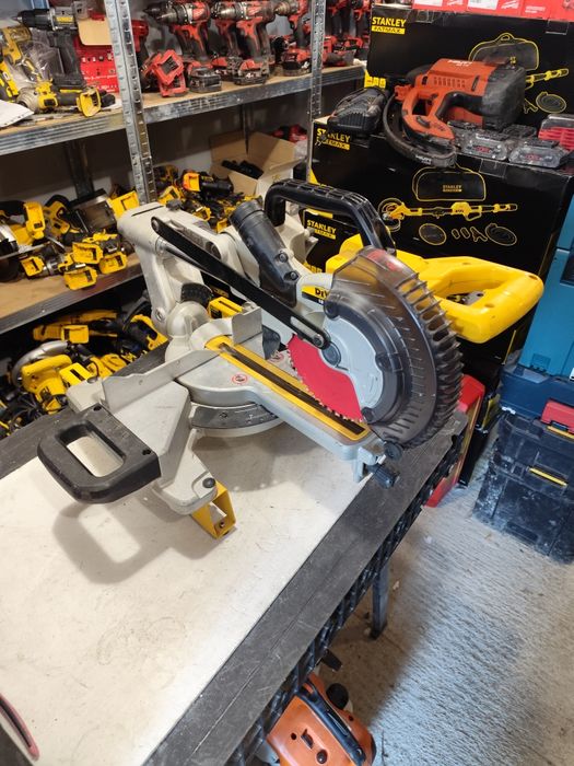 Акумулаторен настолен циркуляр пендула Девалт DeWALT DCS365 18V