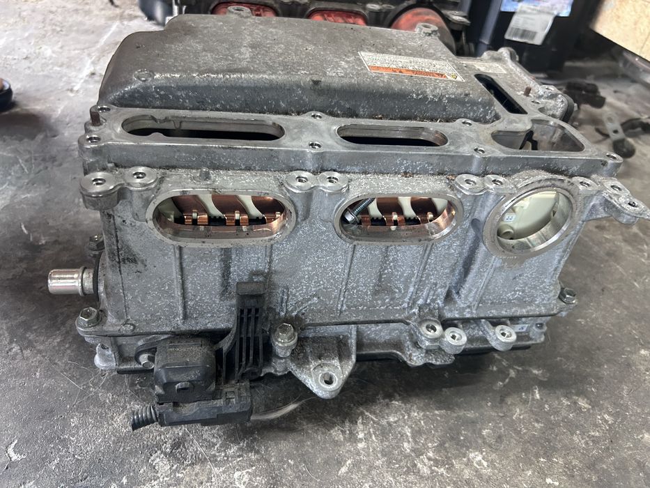 Invertor Toyota Auris Hybrid