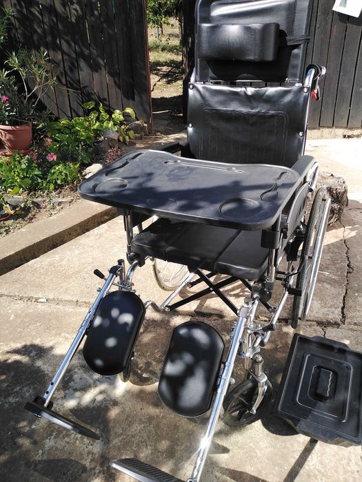 carucior-pat, pliabil  cu vas WC-pentru bolnavi