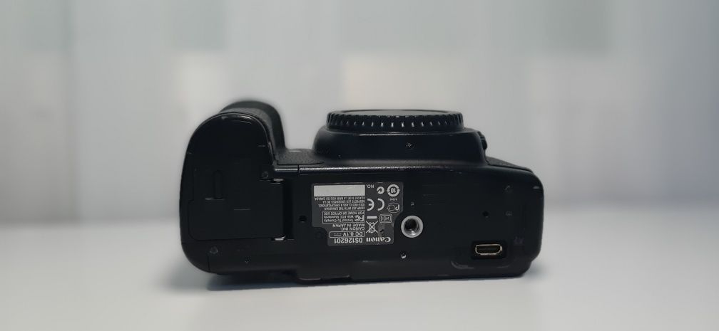 Dslr full frame Canon 5d mark ii