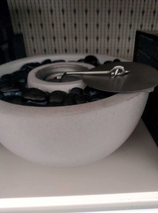 Декоративна камина на биоетанол декорация камък и огнище 23х11 см.