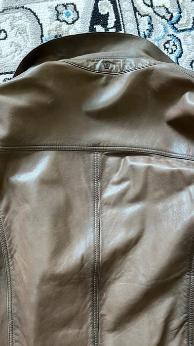 Кожаная куртка massimo dutti