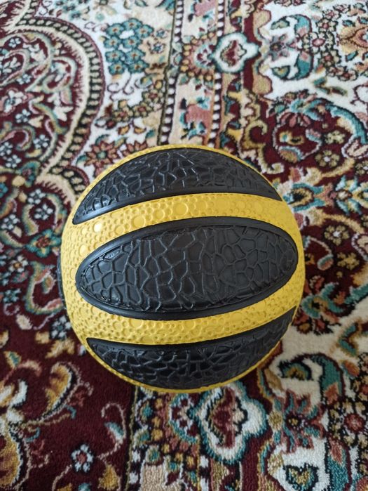 2 kgli to'p sotiladi