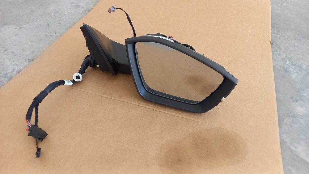 Шкода Октавия 4 седан дясно огледало