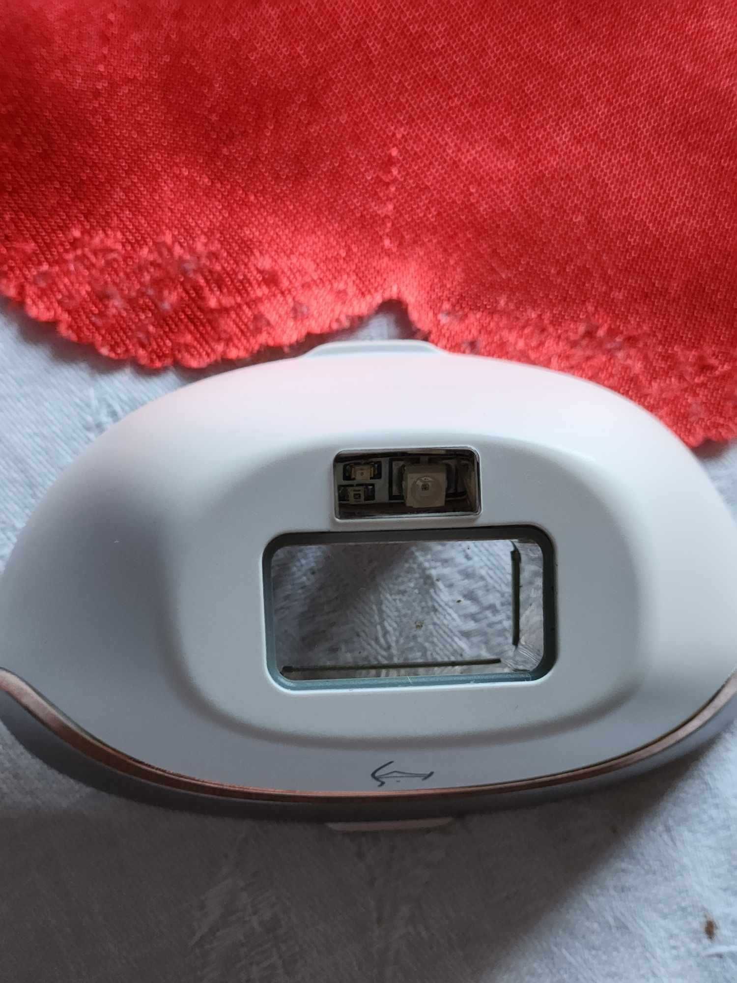 Фотоепилатор Philips Lumea