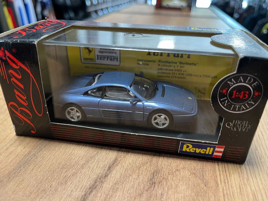 Метална колекционерска количкa REVELL FERARRI мащаб 1:43 ITALY