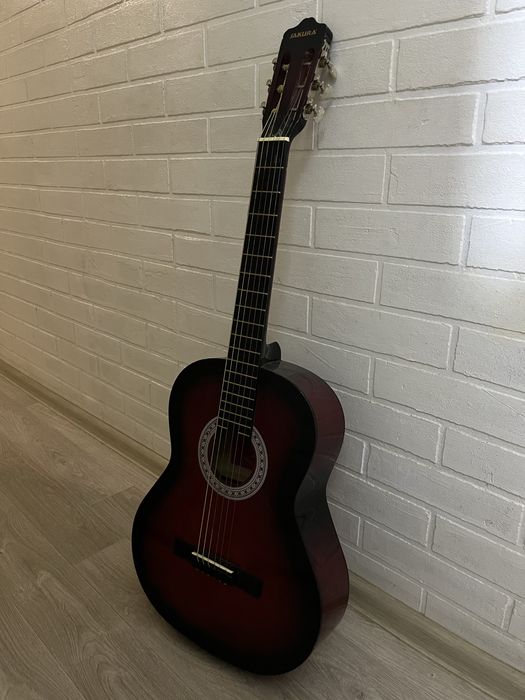 Гитара Sakura