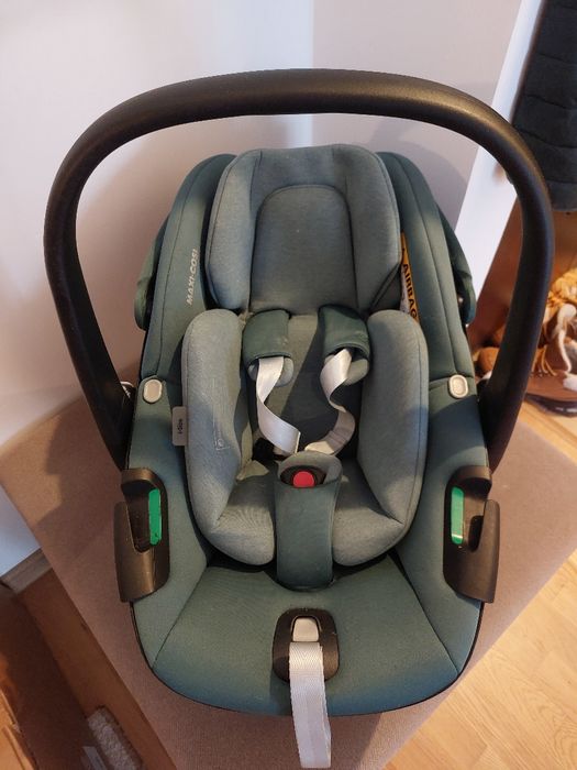 Scaun auto tip scoica I-Size Pebble Maxi Cosi