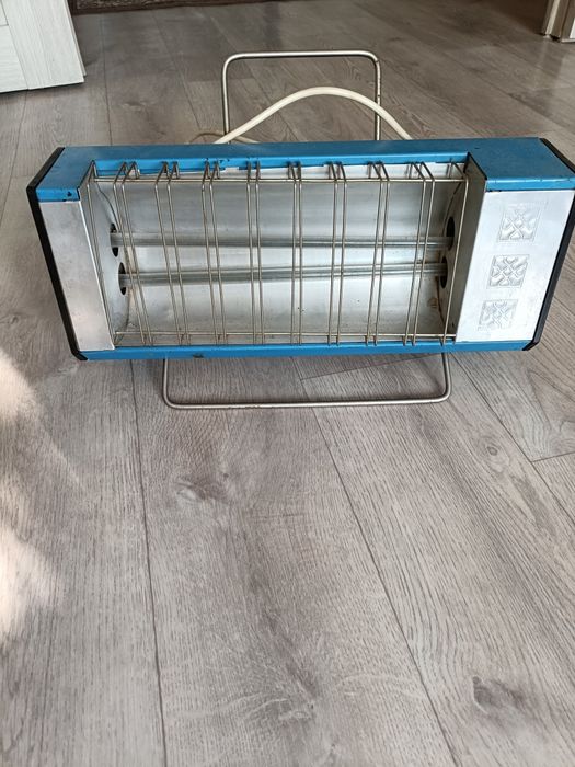 Продам обогреватель с двумя стеклянными трубками.