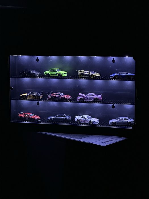 Hot Wheels Display Case cu leduri